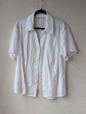 JM Collection White Short-Sleeve Button-Down Shirt